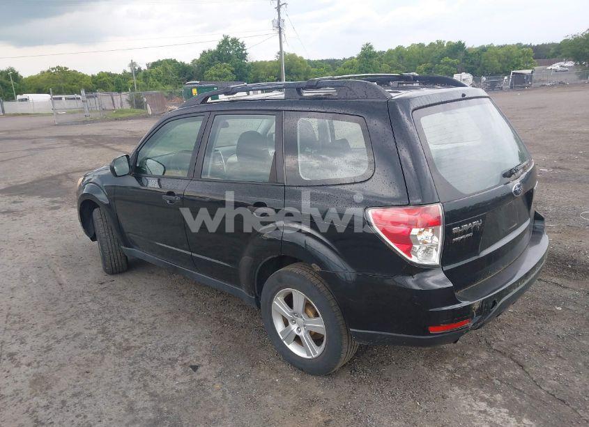Photo 3 of 2012 Subaru Forester 2.5X (VIN JF2SHBBC6CG433243)