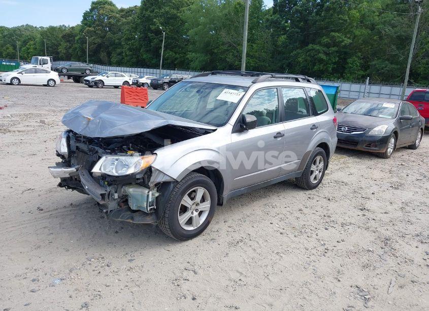 Photo 2 of 2011 Subaru Forester 2.5X (VIN JF2SHBBC7BH713665)