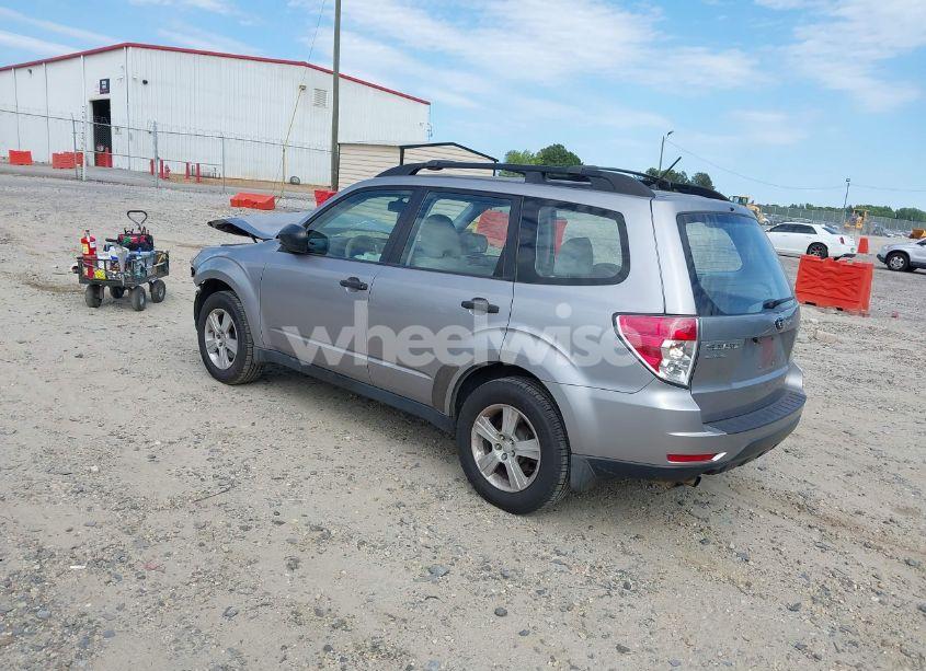 Photo 3 of 2011 Subaru Forester 2.5X (VIN JF2SHBBC7BH713665)