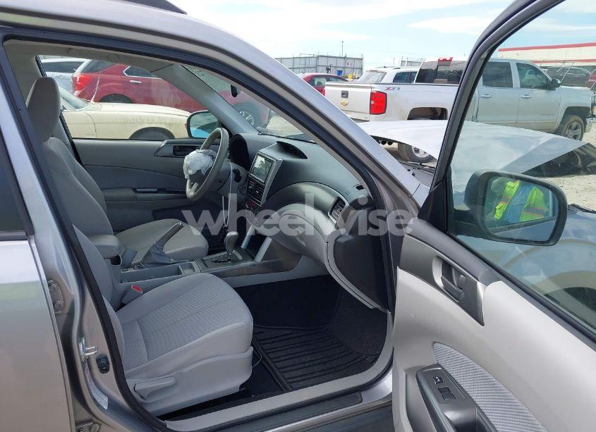 Photo 5 of 2011 Subaru Forester 2.5X (VIN JF2SHBBC7BH713665)