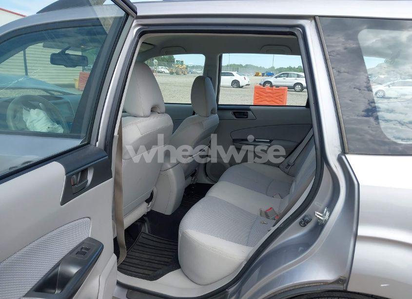 Photo 8 of 2011 Subaru Forester 2.5X (VIN JF2SHBBC7BH713665)