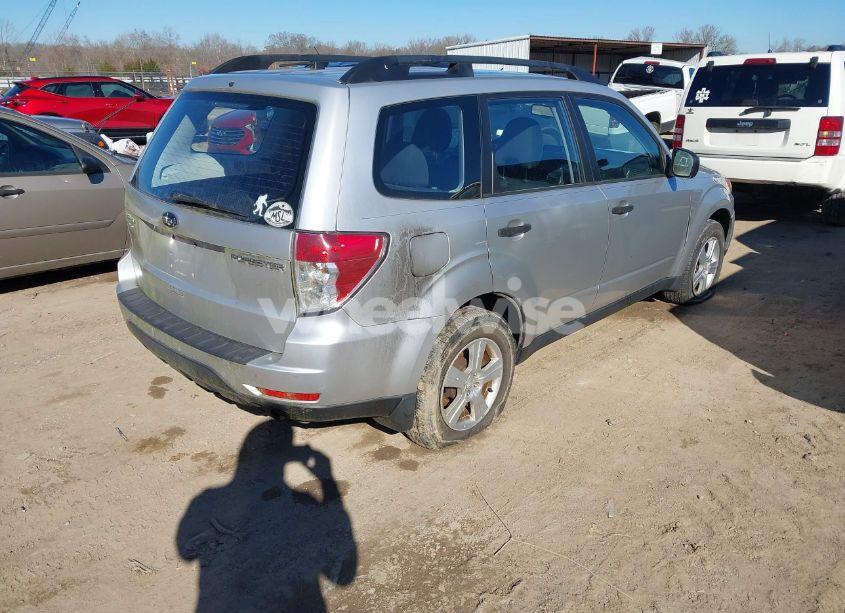Photo 4 of 2011 Subaru Forester 2.5X (VIN JF2SHBBC8BH713898)