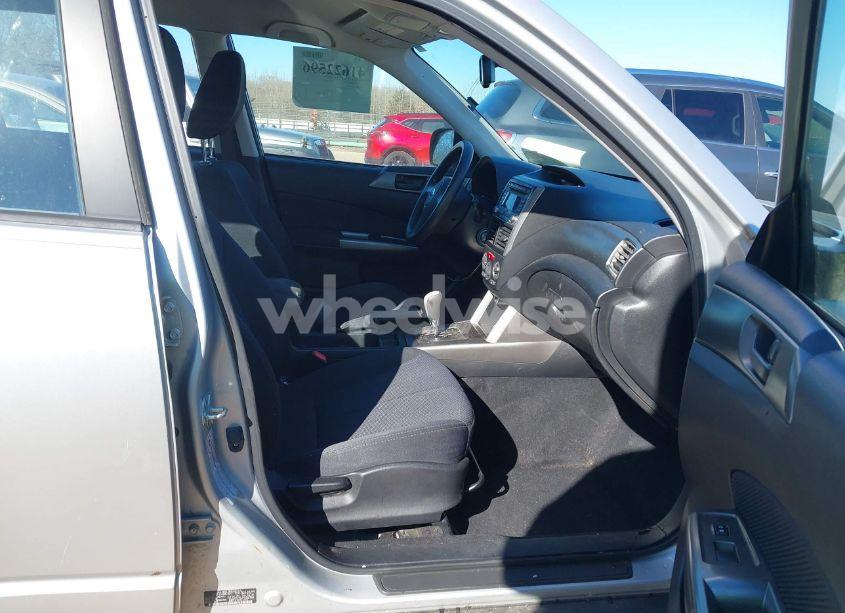 Photo 5 of 2011 Subaru Forester 2.5X (VIN JF2SHBBC8BH713898)