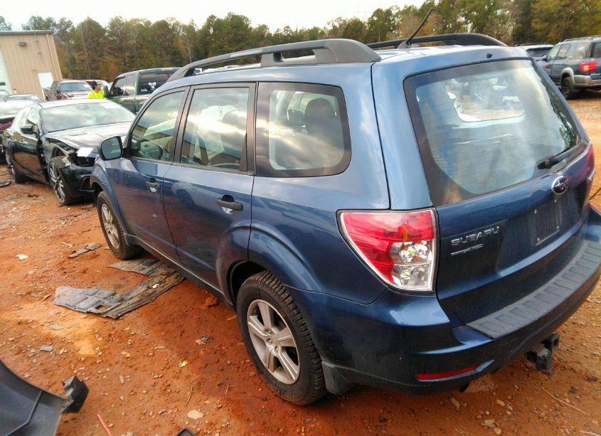 Photo 3 of 2012 Subaru Forester 2.5X (VIN JF2SHBBC8CH435067)