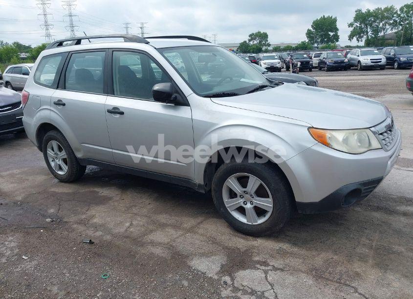 2011 Subaru Forester 2.5X (VIN JF2SHBBC9BH705583) main photo
