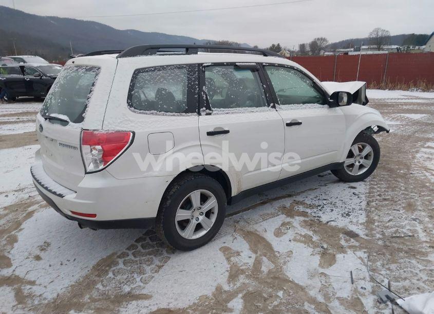 Photo 4 of 2012 Subaru Forester 2.5X (VIN JF2SHBBC9CH439211)