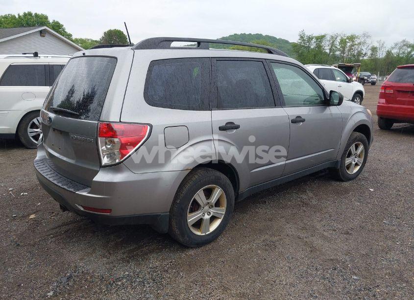 Photo 4 of 2011 Subaru Forester 2.5X (VIN JF2SHBBCXBG768911)