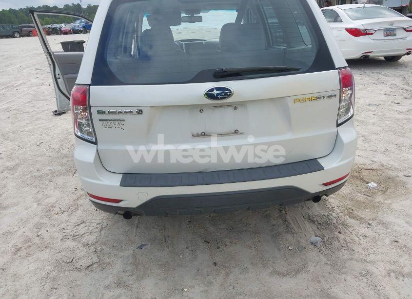 Photo 6 of 2011 Subaru Forester 2.5X (VIN JF2SHBBCXBH701168)