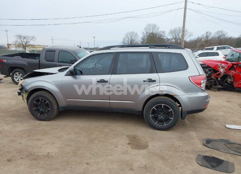 Photo 15 of 2011 Subaru Forester 2.5X (VIN JF2SHBBCXBH743999)