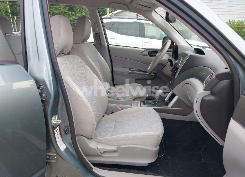 Photo 5 of 2011 Subaru Forester 2.5X (VIN JF2SHBBCXBH774234)