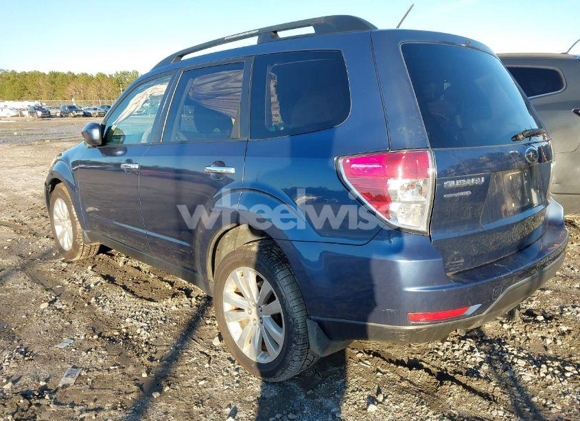 Photo 3 of 2012 Subaru Forester 2.5X PREMIUM (VIN JF2SHBCC1CH453747)