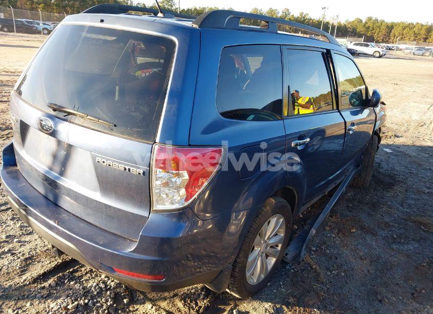 Photo 4 of 2012 Subaru Forester 2.5X PREMIUM (VIN JF2SHBCC1CH453747)