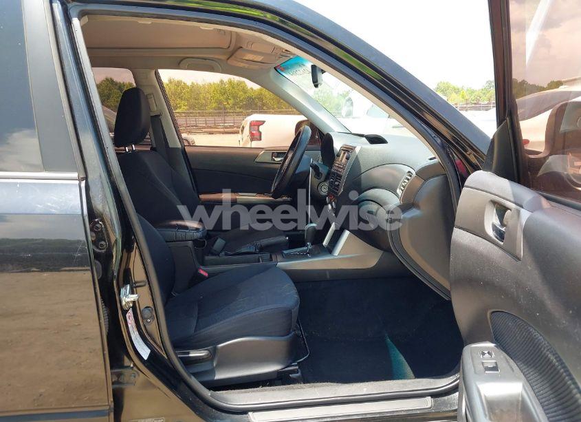 Photo 5 of 2011 Subaru Forester 2.5X PREMIUM (VIN JF2SHBCC2BH762027)