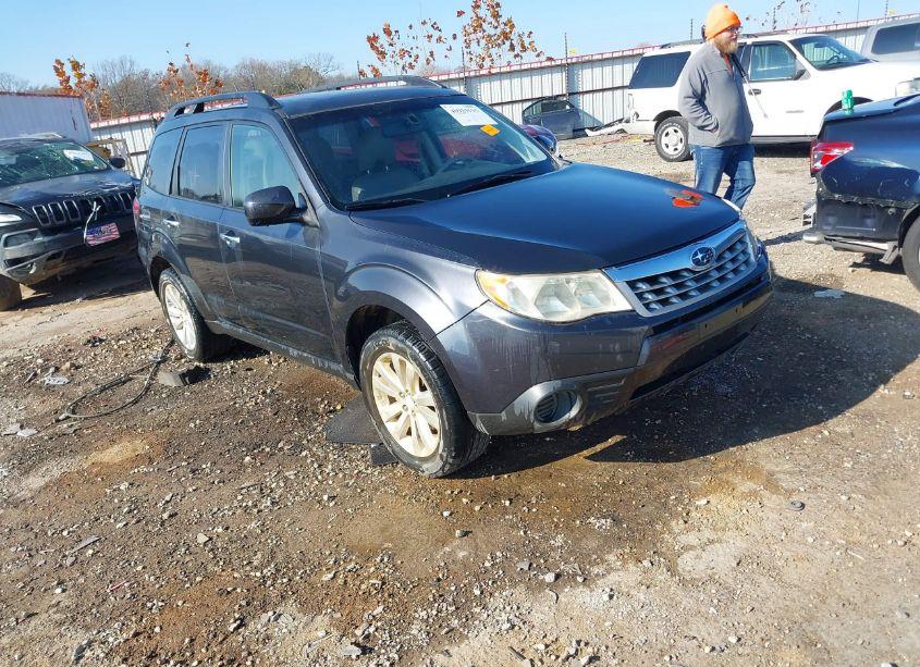 2012 Subaru Forester 2.5X PREMIUM (VIN JF2SHBCC2CH442451) main photo