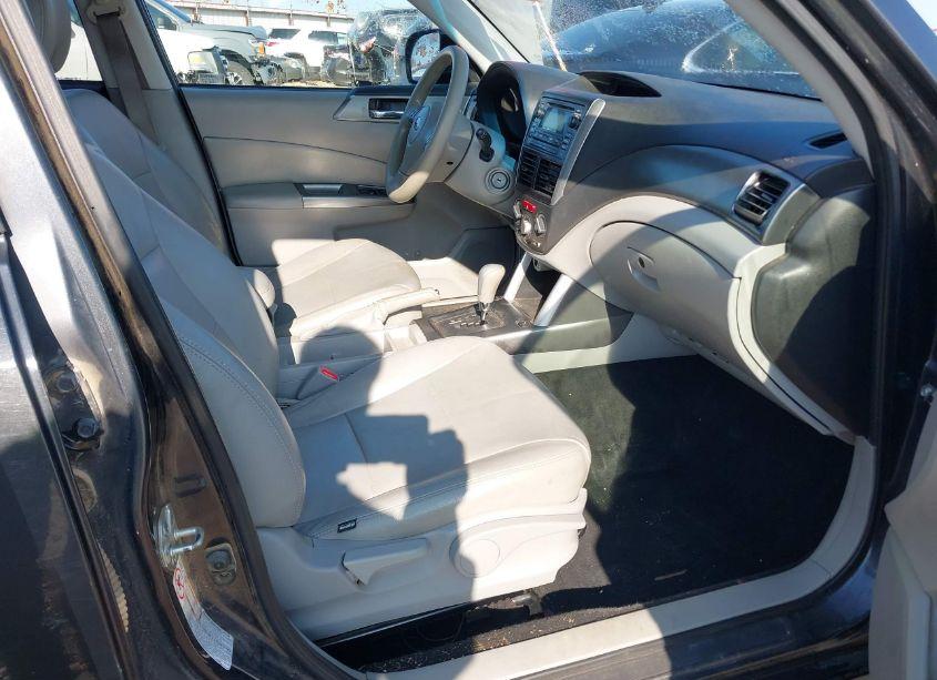 Photo 5 of 2012 Subaru Forester 2.5X PREMIUM (VIN JF2SHBCC2CH442451)