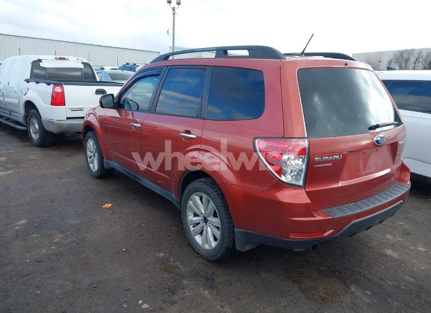 Photo 3 of 2011 Subaru Forester 2.5X PREMIUM (VIN JF2SHBCC5BG701115)