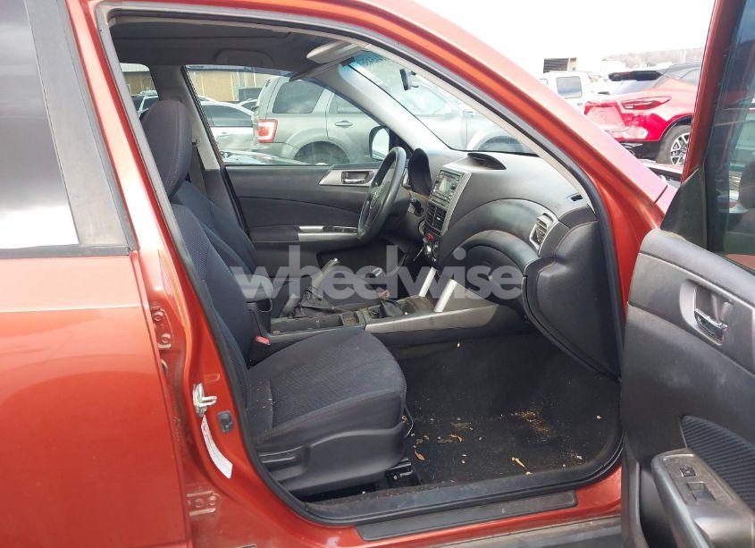 Photo 5 of 2011 Subaru Forester 2.5X PREMIUM (VIN JF2SHBCC5BG701115)