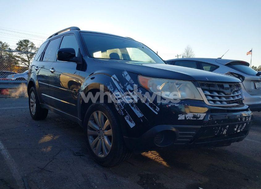 2012 Subaru Forester 2.5X PREMIUM (VIN JF2SHBCC7CH424205) main photo