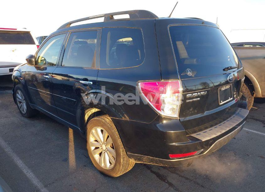 Photo 3 of 2012 Subaru Forester 2.5X PREMIUM (VIN JF2SHBCC7CH424205)