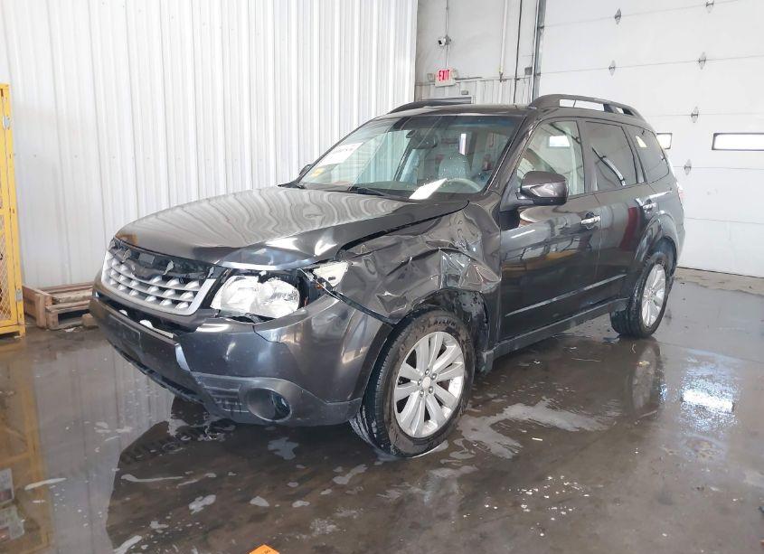 Photo 2 of 2011 Subaru Forester 2.5X PREMIUM (VIN JF2SHBCC9BH775597)