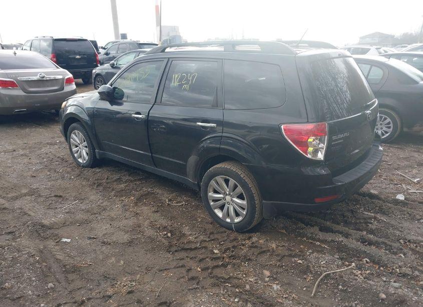 Photo 3 of 2011 Subaru Forester 2.5X PREMIUM (VIN JF2SHBCCXBH711035)