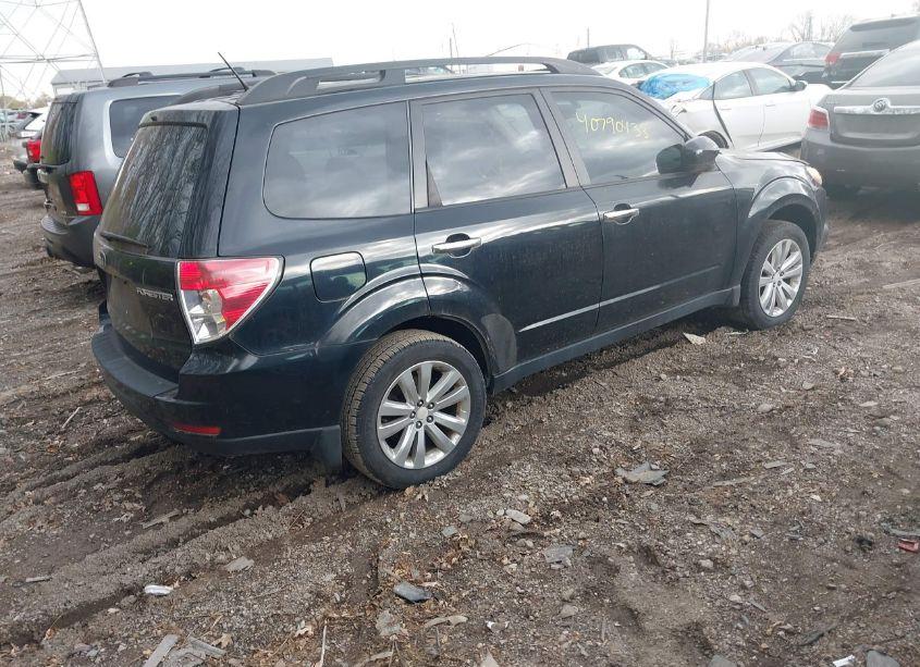 Photo 4 of 2011 Subaru Forester 2.5X PREMIUM (VIN JF2SHBCCXBH711035)