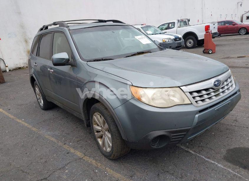 2011 Subaru Forester 2.5X PREMIUM (VIN JF2SHBDC0BH720034) main photo
