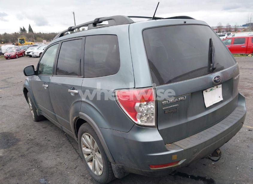 Photo 3 of 2011 Subaru Forester 2.5X PREMIUM (VIN JF2SHBDC0BH720034)