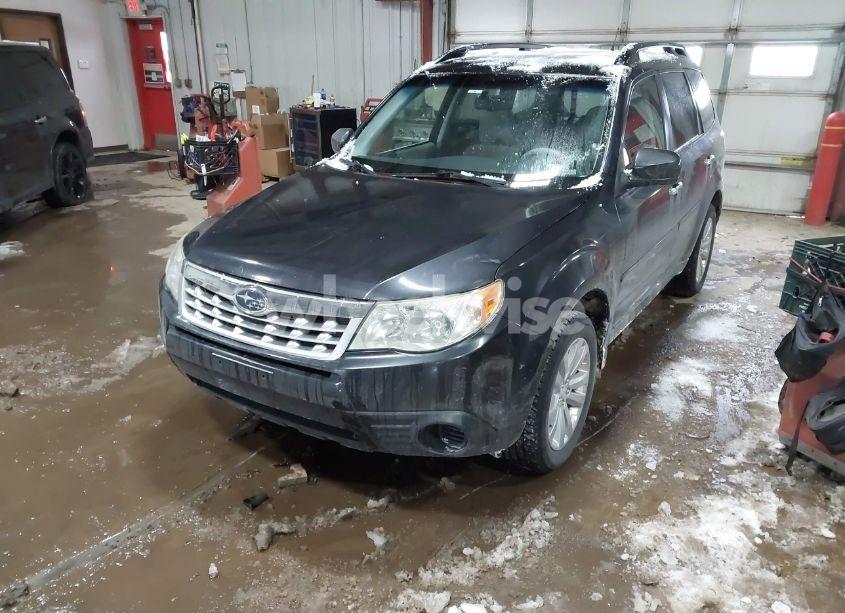 Photo 2 of 2011 Subaru Forester 2.5X PREMIUM (VIN JF2SHBDC1BH760185)