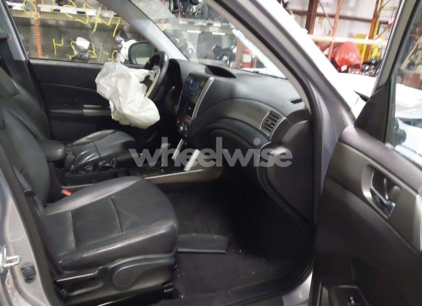 Photo 5 of 2012 Subaru Forester 2.5X PREMIUM (VIN JF2SHBDC1CH401145)