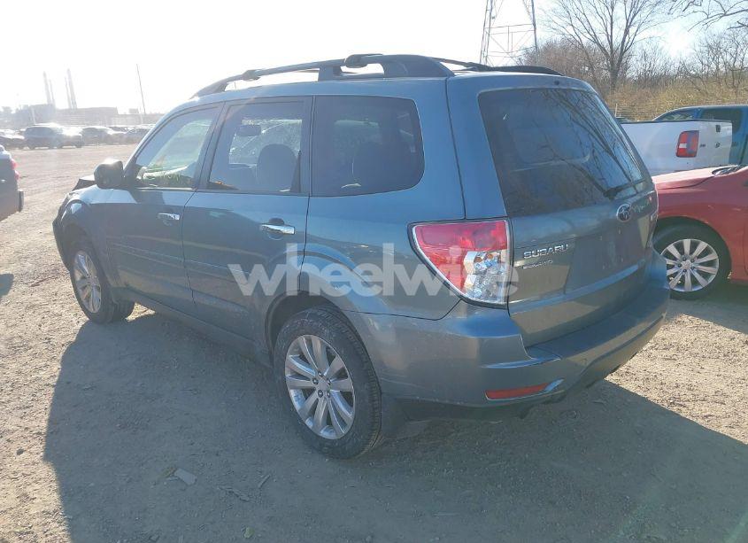 Photo 3 of 2011 Subaru Forester 2.5X PREMIUM (VIN JF2SHBDC3BH703583)