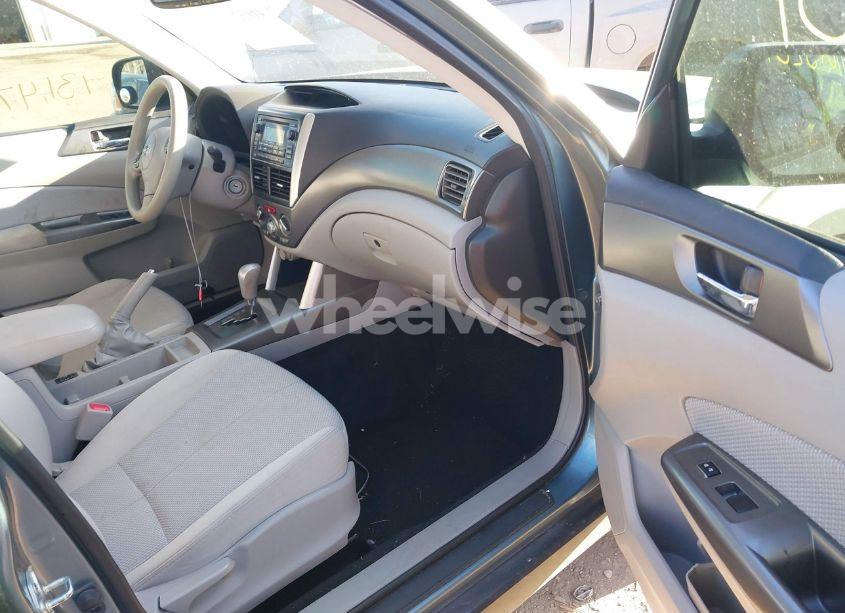 Photo 5 of 2011 Subaru Forester 2.5X PREMIUM (VIN JF2SHBDC3BH703583)