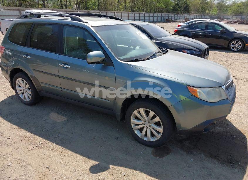 2011 Subaru Forester 2.5X PREMIUM (VIN JF2SHBDC3BH709562) main photo