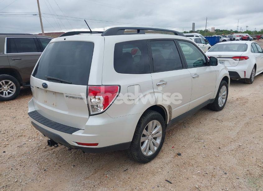 Photo 4 of 2011 Subaru Forester 2.5X PREMIUM (VIN JF2SHBDC3BH776825)