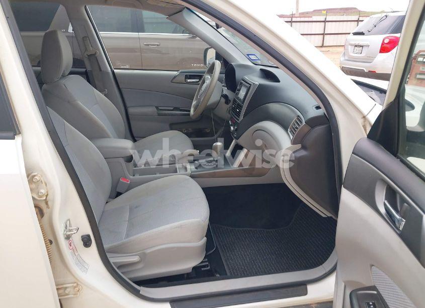 Photo 5 of 2011 Subaru Forester 2.5X PREMIUM (VIN JF2SHBDC3BH776825)