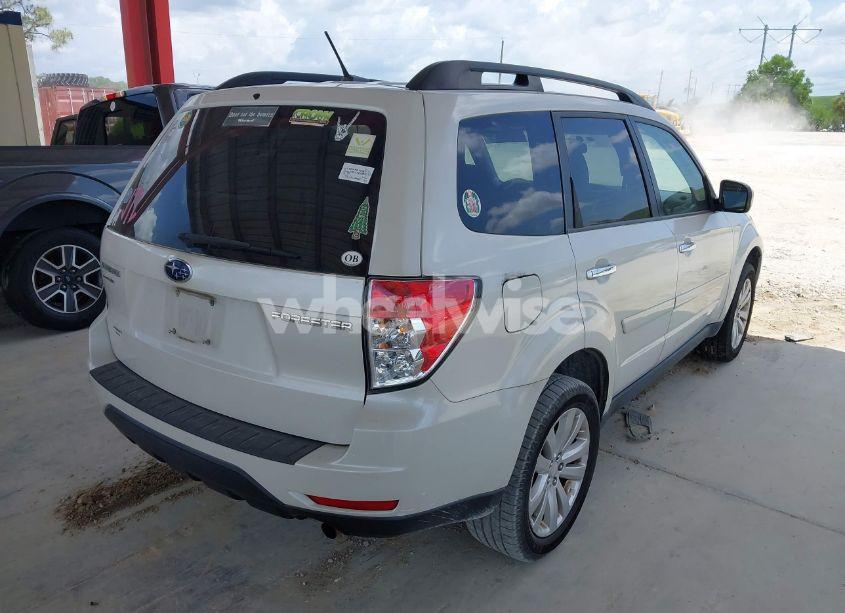Photo 4 of 2012 Subaru Forester 2.5X PREMIUM (VIN JF2SHBDC3CH424796)