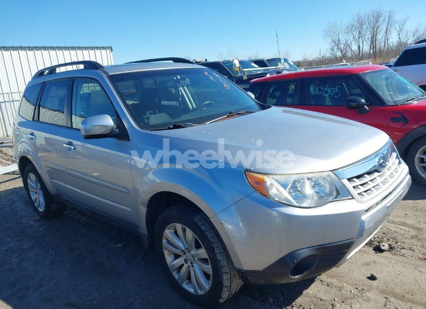 2012 Subaru Forester 2.5X PREMIUM (VIN JF2SHBDC3CH438097) main photo