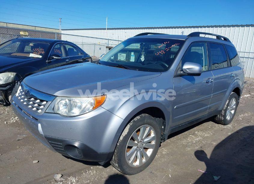 Photo 2 of 2012 Subaru Forester 2.5X PREMIUM (VIN JF2SHBDC3CH438097)