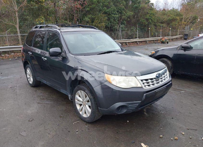 2011 Subaru Forester 2.5X PREMIUM (VIN JF2SHBDC4BH710557) main photo