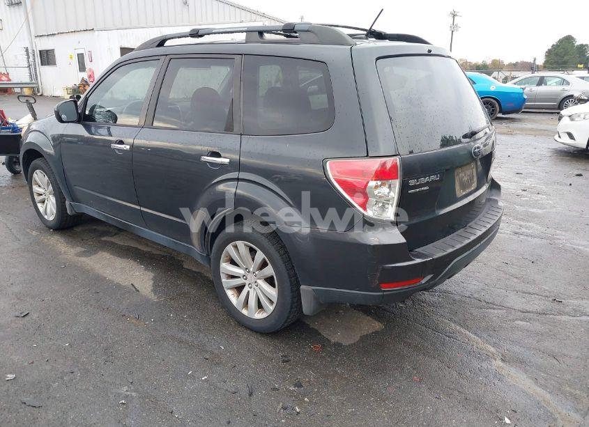 Photo 3 of 2011 Subaru Forester 2.5X PREMIUM (VIN JF2SHBDC4BH710557)