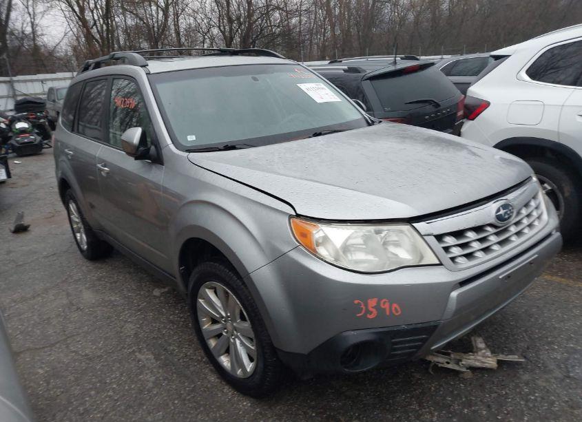 2011 Subaru Forester 2.5X PREMIUM (VIN JF2SHBDC4BH712602) main photo