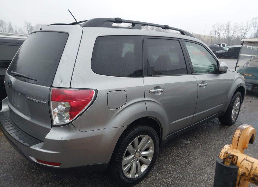 Photo 4 of 2011 Subaru Forester 2.5X PREMIUM (VIN JF2SHBDC4BH712602)