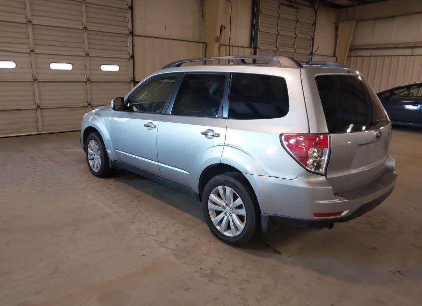 Photo 3 of 2012 Subaru Forester 2.5X PREMIUM (VIN JF2SHBDC5CH430390)