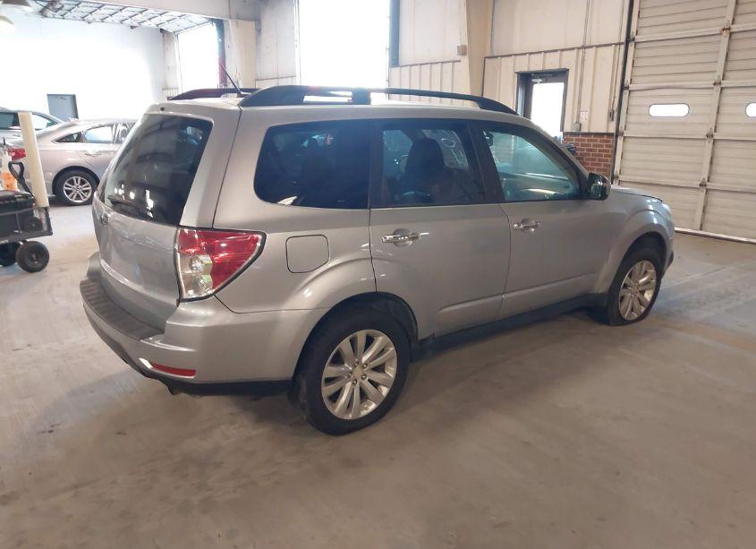 Photo 4 of 2012 Subaru Forester 2.5X PREMIUM (VIN JF2SHBDC5CH430390)