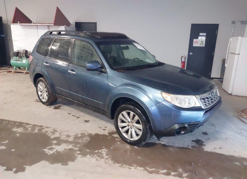 2011 Subaru Forester 2.5X PREMIUM (VIN JF2SHBDC7BG752601) main photo