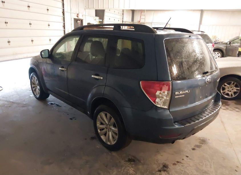 Photo 3 of 2011 Subaru Forester 2.5X PREMIUM (VIN JF2SHBDC7BG752601)