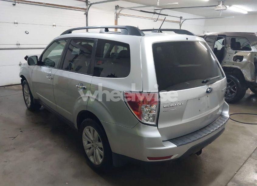 Photo 3 of 2011 Subaru Forester 2.5X PREMIUM (VIN JF2SHBDC7BH775029)
