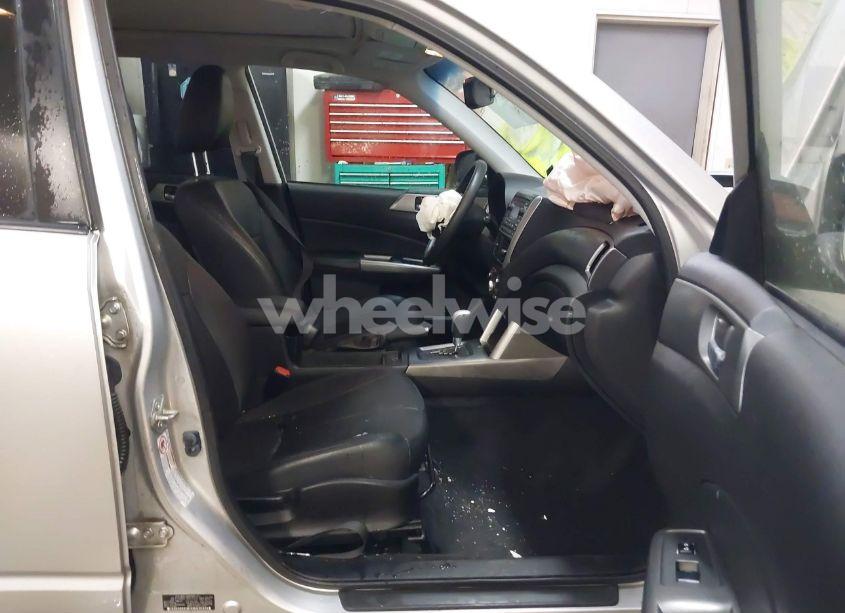 Photo 5 of 2011 Subaru Forester 2.5X PREMIUM (VIN JF2SHBDC7BH775029)