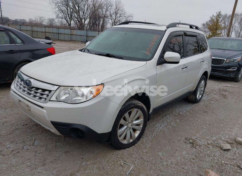 Photo 2 of 2012 Subaru Forester 2.5X PREMIUM (VIN JF2SHBDC7CH435932)