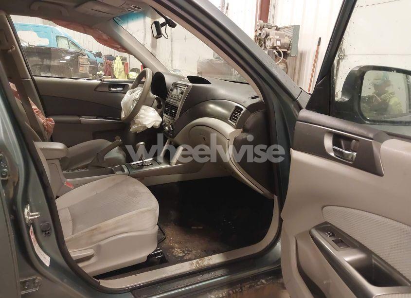 Photo 5 of 2011 Subaru Forester 2.5X PREMIUM (VIN JF2SHBDC8BH764721)